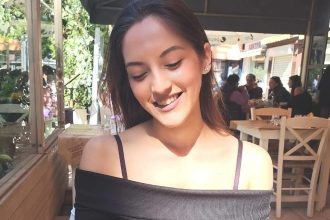 Κυριακή Γρίβα: «Αν ήξερα ότι την εκβιάζει, θα τον είχα καθαρίσει εγώ» – Συγκλόνισε ο πατέρας της 28χρονης στην δίκη για την δολοφονία της