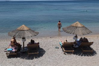 Καιρός: Λιακάδα και ζέστη σήμερα Τρίτη στην Πάτρα