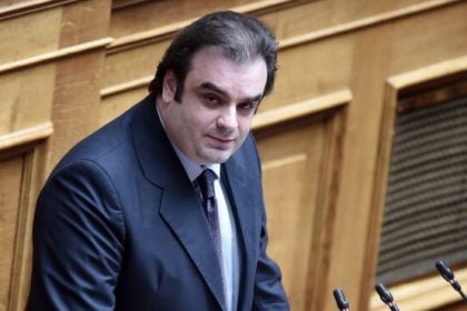 Κυριάκος Πιερρακάκης: «Αυστηροποίηση των ποινών για την καταπολέμηση του παράνομου τζόγου»