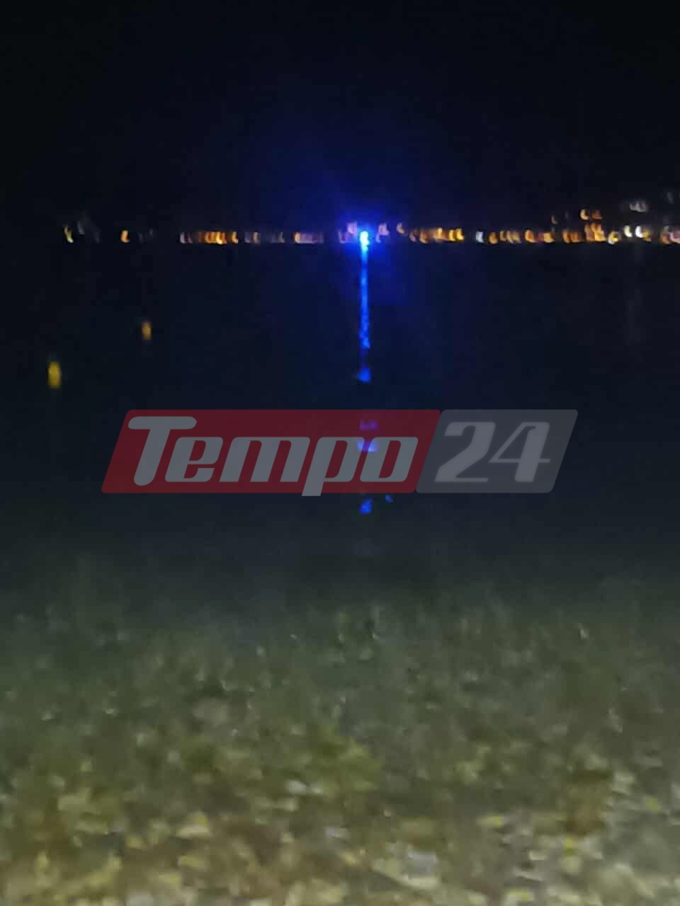 Συναγερμός στο Λιμενικό για δύο άνδρες στα Αραχωβίτικα - Είχαν ανοιχτεί στην θάλασσα με σανίδα