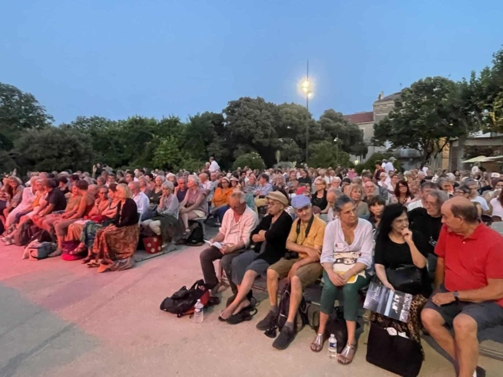 Το Διεθνές Φεστιβάλ Ποίησης Πάτρας τιμάται στη Γαλλία - ΦΩΤΟ Το Διεθνές Φεστιβάλ Ποίησης Πάτρας τιμάται στη Γαλλία