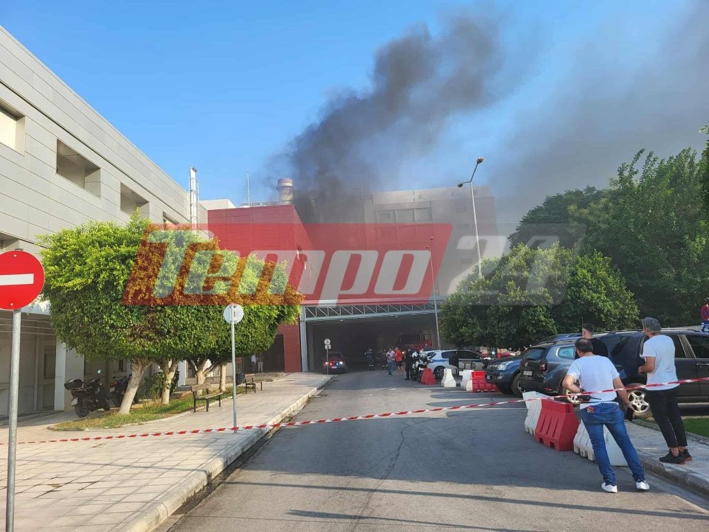 Πάτρα: Φωτιά στο ΓΝ "Άγιος Ανδρέας" - Η αστυνομία σταμάτησε άνδρα που ήθελε να δει τον πατέρα του - 58 ασθενείς μεταφέρονται σε άλλες κλινικές - Έκτακτη οδηγία να μείνουν στα σπίτια τους έλαβαν κάτοικοι της περιοχής λόγω του πυκνού καπνού- Νέες ΦΩΤΟ - ΒΙΝΤΕΟ