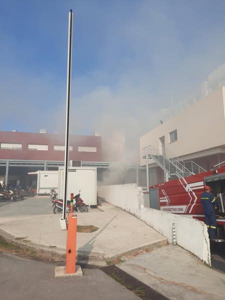 Πάτρα: Συναγερμός για φωτιά στο Γενικό Νοσοκομείο "Άγιος Ανδρέας" - Χωρίς ρεύμα η περιοχή - Τί λένε οι πρώτες πληροφορίες - ΦΩΤΟ
