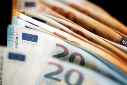 Σε εξέλιξη οι αιτήσεις για το νέο επίδομα των 750 ευρώ