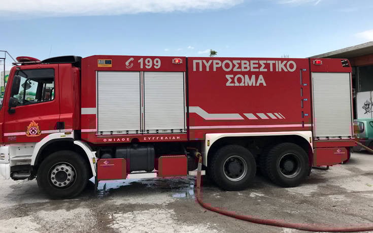 Πάτρα: Φωτιά σε κηροπλαστείο-Άμεση επέμβαση της Πυροσβεστικής