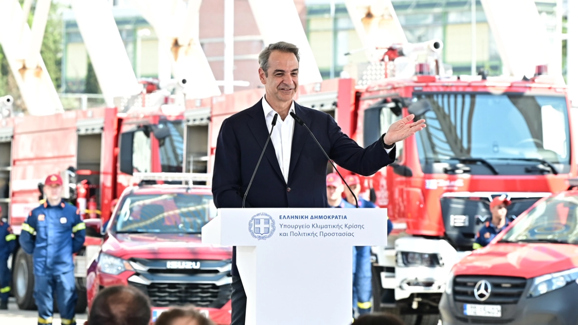 Παραδόθηκαν 164 νέα οχήματα στην Πυροσβεστική - Μητσοτάκης: Αντιπαρατάσσουμε τις περισσότερες δυνάμεις που είχαμε ποτέ