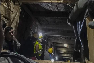 Τουλάχιστον 18 εργάτες έχουν παγιδευτεί σε χρυσωρυχείο μετά από μηχανική βλάβη στην Κολομβία