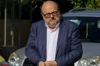 Ο Αντώναρος ζητά από Καραμανλή, Σαμαρά, Παπανδρέου και Τσίπρα να αναλάβουν κοινή δράση κατά της κυβέρνησης