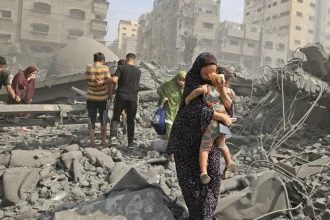 Η Ελλάδα και άλλες 27 χώρες υπογράφουν κοινή δήλωση για να σταματήσει ο πόλεμος στη Γάζα - «Καταδικάζουμε τη δολοφονία αμάχων»