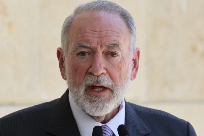 «Ιστορική» συνάντηση του πρέσβη των ΗΠΑ στο Ισραήλ με τον αντιπρόεδρο της Παλαιστινιακής Αρχής στη Ραμάλα