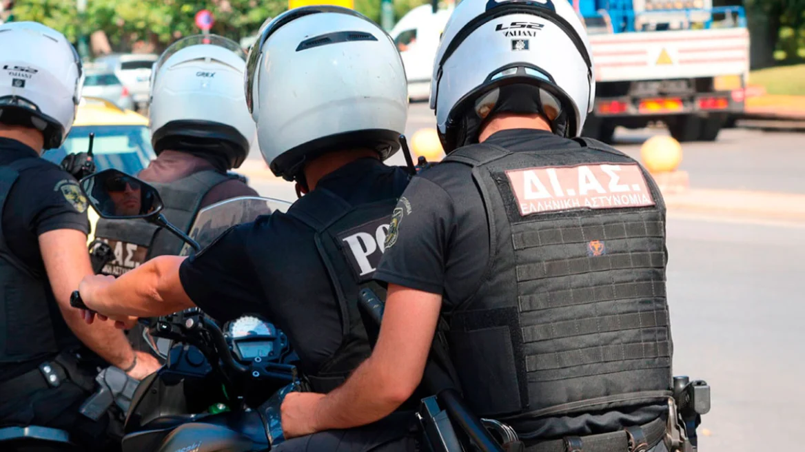 Συνελήφθη ζευγάρι για κλοπή στη Νίκαια - Καθάριζαν σπίτι και άρπαξαν τσάντα με 11.300 ευρώ