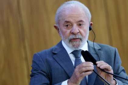 Βραζιλία: Ο Λούλα καταγγέλλει τις κυρώσεις των ΗΠΑ κατά των δικαστών στη δίκη του Μπολσονάρο