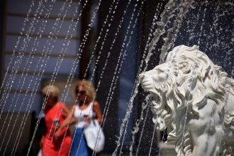 Έρχεται κύμα καύσωνα με 42άρια από την Κυριακή – Έκτακτο δελτίο από την ΕΜΥ