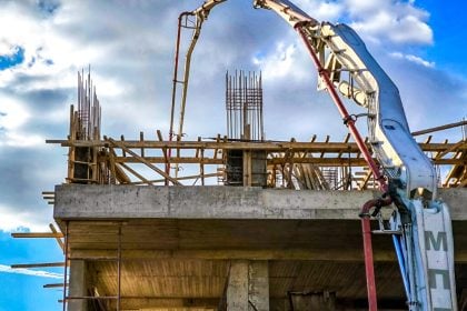 ΕΛΣΤΑΤ: Μείωση 31,4% στην ιδιωτική οικοδομική δραστηριότητα τον Απρίλιο