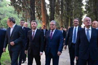 Δεν θα παραστούν Κωνσταντοπούλου, Βελόπουλος και Νατσιός στη δεξίωση για την 51η επέτειο αποκατάστασης της Δημοκρατίας