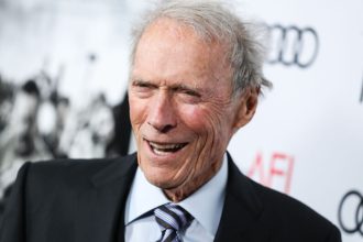 Κλιντ Ίστγουντ για τις εξωσυζυγικές του σχέσεις: «Έκανα ό,τι μου άρεσε και έπρεπε να το αποδεχτεί η γυναίκα μου»