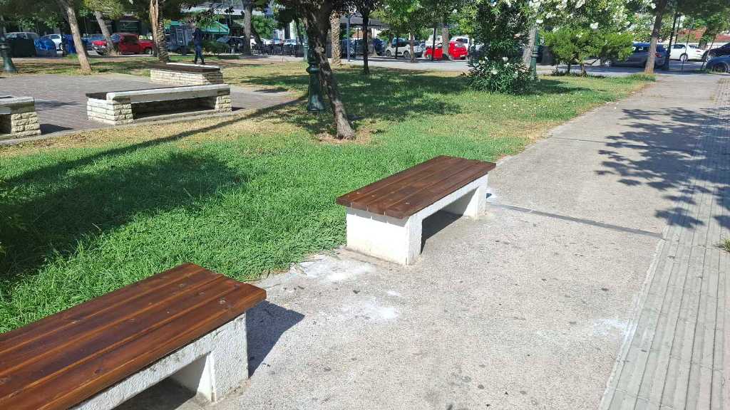 Δήμος Πατρέων: Ανακατασκευάζονται τα παγκάκια