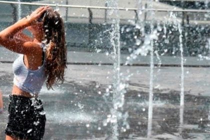 Προ των πυλών «επιθετικός» καύσωνας με 44 βαθμούς Κελσίου – Ανάσα «δροσιάς» με μπόρες το Σαββατοκύριακο