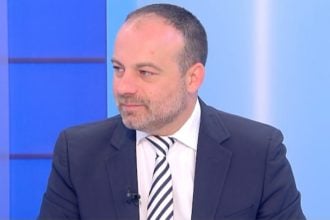 Η Σκιά των Προηγούμενων και το Βάρος του Αύριο