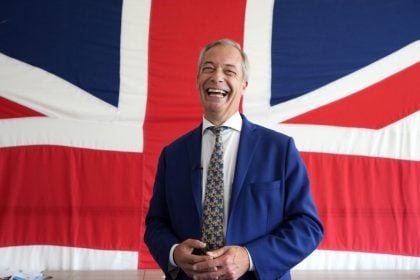 Βρετανία: Προβάδισμα του Reform UK - Σταθεροποίηση Φαράτζ στην κορυφή