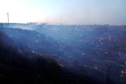 Αλβανία: 18 συλλήψεις υπόπτων για εμπρησμούς