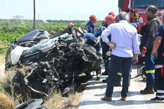 Τρεις νεκροί από σφοδρό τροχαίο δυστύχημα - Νταλίκα συγκρούστηκε μετωπικά με τζιπ