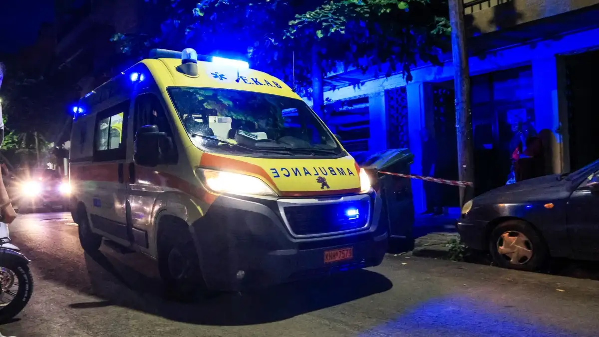Μοτοσικλέτα παρέσυρε και σκότωσε ηλικιωμένο πεζό – Στο νοσοκομείο ο οδηγός