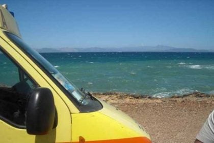 Μυστήριο με το νεκρό κοριτσάκι σε παραλία στο Παλαιό Φάληρο - Φορούσε μαγιό αλλά όχι μπρατσάκια - Δεν έχει δηλωθεί καμία εξαφάνιση...