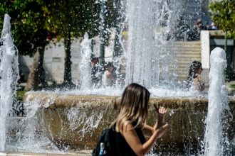 Οπλιστείτε με υπομονή: Έρχεται ο «θερμικός θόλος» με 43 βαθμούς