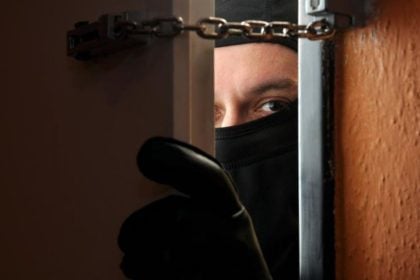 Πάτρα: Έπιασαν το διαρρήκτη στα πράσα