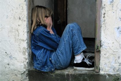 Φρίκη: «Με βίαζε τρεις φορές την ίδια μέρα» λέει η κόρη για τον πατέρα της – Η ανατριχιαστική κατάθεσή της