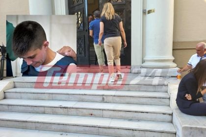 Ειρήνη Μουρτζούκου: Η ώρα της απολογίας για τις δολοφονίες των μωρών – Μεταφέρεται στην Πάτρα - «Φρούριο» τα δικαστήρια με συγκεντρωμένο πλήθος (ΦΩΤΟ)