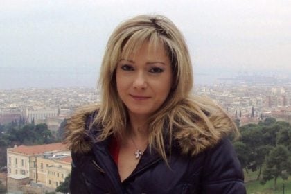 Πέθανε η δημοσιογράφος Ντίνα Παππά - Είχε χάσει σε τροχαίο το μοναχοπαιδί της προ μηνών