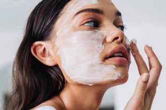DIY αναζωογονητική μάσκα νυκτός που κάνει θαύματα