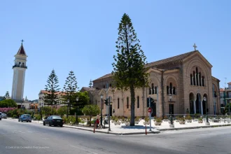 Ζάκυνθος: Τροχαίο με τραυματισμό μπροστά στην εκκλησία του Αγ. Διονυσίου