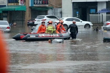 Νότια Κορέα: Τουλάχιστον 10 νεκροί και εννέα αγνοούμενοι εξαιτίας πλημμυρών και κατολισθήσεων