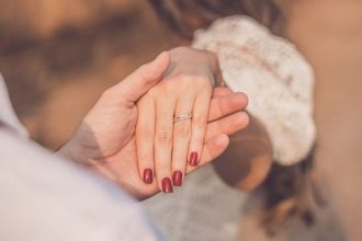 Λευκάδα: 24χρονη κατέρρευσε ενώ της γίνονταν πρόταση γάμου - Μάχη για να κρατηθεί στη ζωή