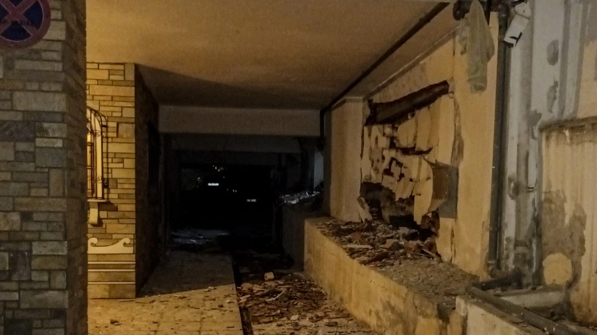 Ισχυρή έκρηξη, τα ξημερώματα, σε πολυκατοικία στη Θεσσαλονίκη – Μεγάλες καταστροφές σε γύρω κτίρια - Εξετάζεται ενδεχόμενο τρομοκρατικού χτυπήματος