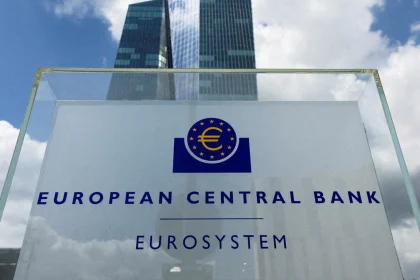 ΕΚΤ: Άφησε αμετάβλητα τα επιτόκια μετά από οχτώ μειώσεις