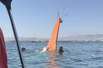 Ελευσίνα: Βίντεο ντοκουμέντο από την προσθαλάσσωση του πυροσβεστικού ελικοπτέρου