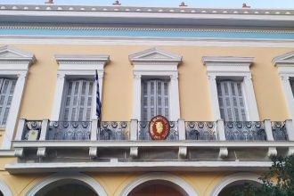 Πάτρα: Ξεκίνησε κόντρα μεταξύ Πελετίδη - Διοίκησης Εμπορικού Συλλόγου