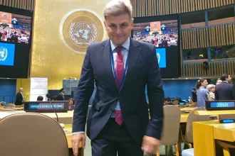Στη Νέα Υόρκη ο Νικόλας Φαραντούρης - Θα συναντηθεί με τον γ.γ. του ΟΗΕ Αντόνιο Γκουτέρες
