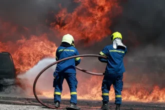 Καιρός: Υποχωρεί με 44άρια ο καύσωνας - Πολύ υψηλός κίνδυνος για φωτιά σε Αττική, Πελοπόννησο, Δυτική Ελλάδα και άλλες 8 Περιφέρειες