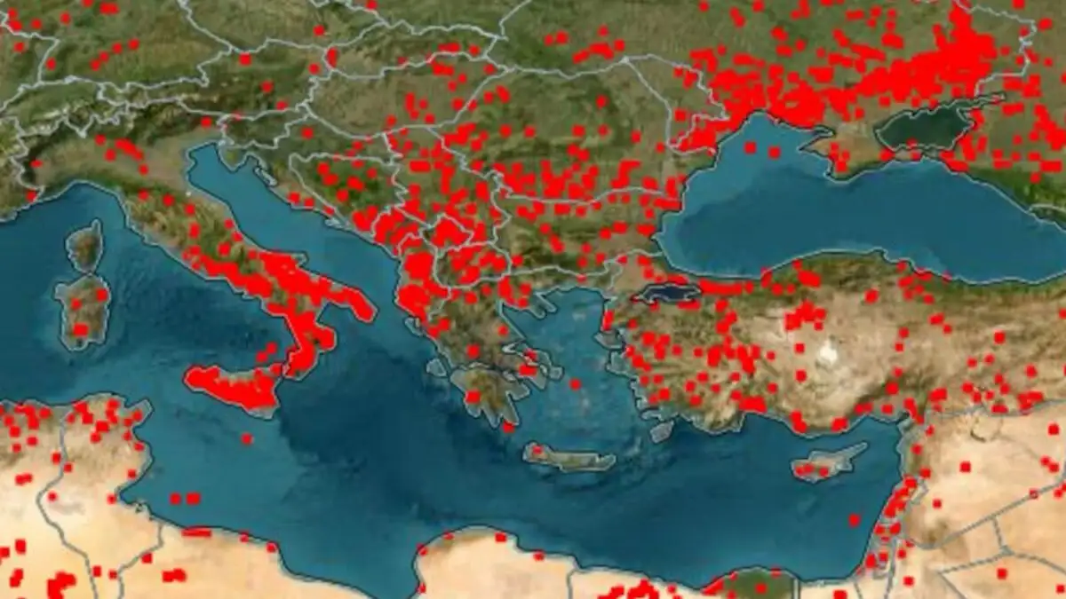 Στις φλόγες η Μεσόγειος – Στο «κόκκινο» ο δορυφορικός χάρτης της NASA