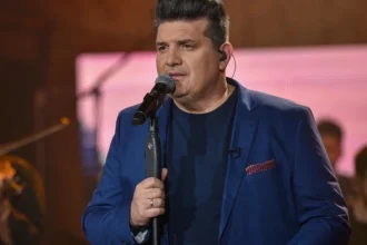 Γιάννης Καψάλης: Το δημοτικό τραγούδι με έκανε να γίνω αυτός που είμαι, είμαι περήφανος που το εκπροσωπώ