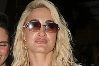 Προκαλεί η Ιωάννα Τούνη: Οι πανάκριβες αγορές που έκανε στη Μύκονο – «Όλη μέρα δουλεύω, στις διακοπές ας ξοδεύω»