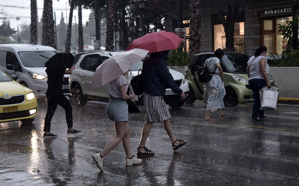 Καταιγίδες, ισχυροί άνεμοι και χαλάζι από την Πέμπτη – Αυξημένος κίνδυνος πλημμυρών