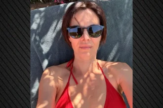 Η Μαριλίτα Λαμπροπούλου ξεκίνησε τις καλοκαιρινές διακοπές της: «Τέλος γυρισμάτων μετά από δέκα μήνες ακατάπαυστης δουλειάς»