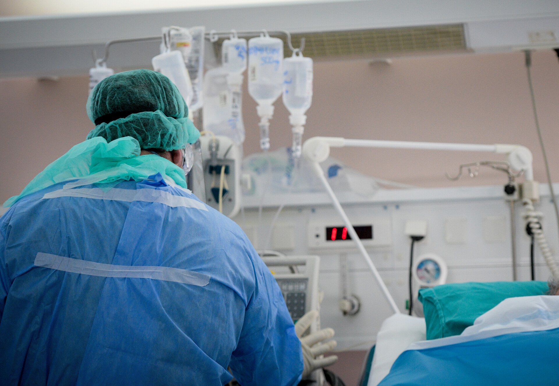 Στη ΜΕΘ 54χρονος με θερμοπληξία λόγω καύσωνα – Το πρώτο κρούσμα στη χώρα