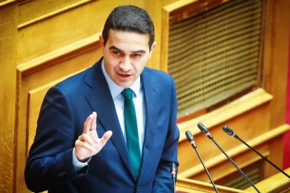 Γιατί ο Μ. Κατρίνης ενοχλήθηκε από το τραγούδι της Τζώρτζιας Κεφαλά στη Βουλή